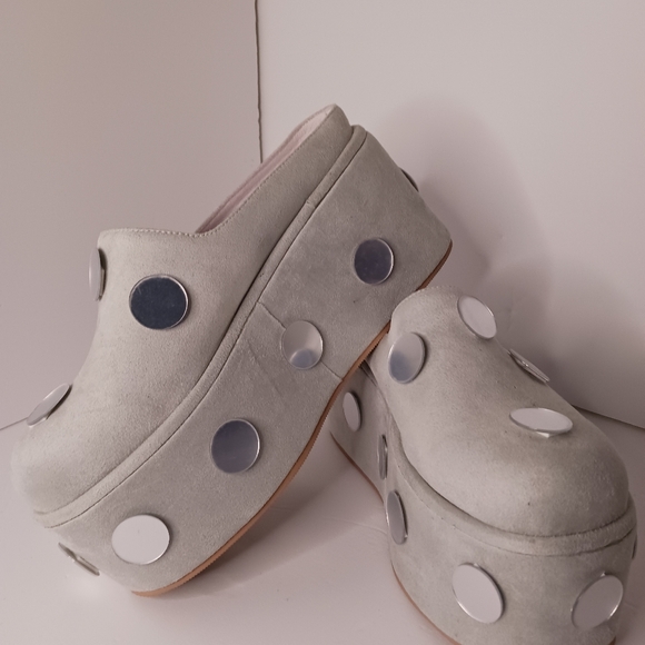 The Unbranded Brand Shoes - Chic Gray Platform Mules with Silver Accents